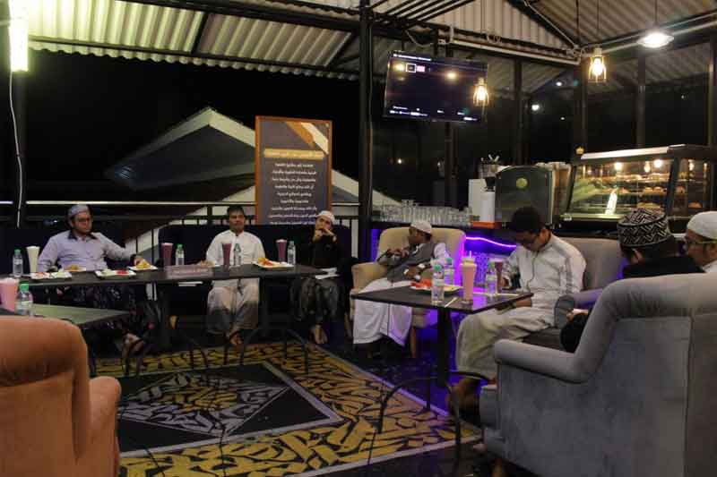 Kafe Syariah Dalwa, Tempet Nongkrong Para Santri di Bangil Pasuruan