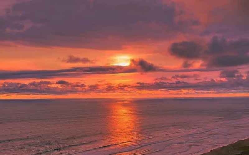 Bukit Paralayang Watugupit Jogja, Dengan Spot Sunset Yang Indah