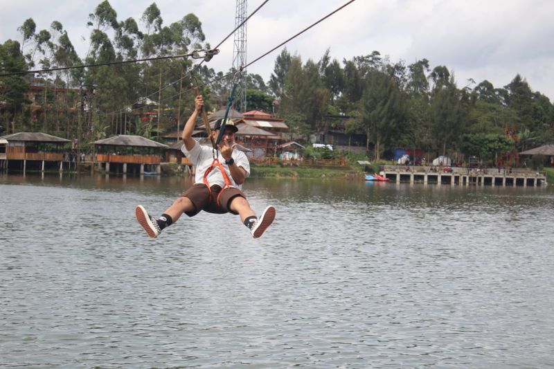 Flying Fox Bandung Selatan, Cara Unik Mengembangkan Kepercayaan Diri Melalui Wahana Outdoor